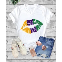 Plush Appeal, LLC Gifts & Apparel Mardi Gras Kiss Crew Neck T-Shirt (Each)