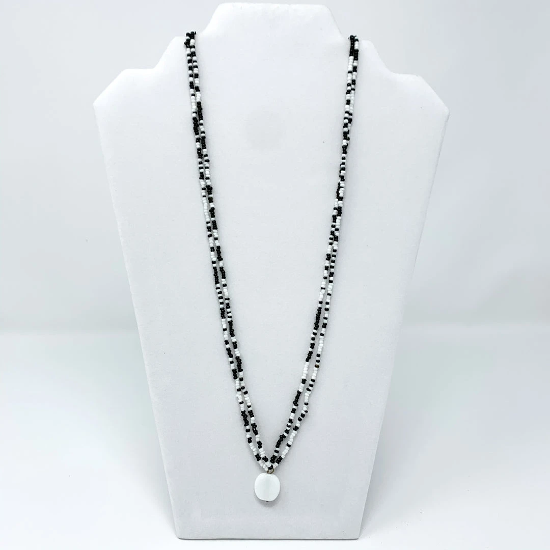 Sale Beads 27" Black And White Glass Bead Necklace (Dozen) Sale Beads 27" Black And White Glass Bead Necklace (Dozen)